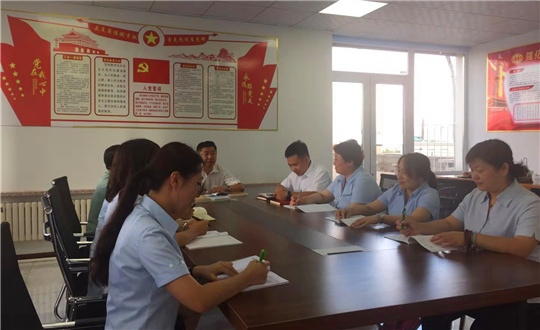 7.药业公司进行主题党课_副本.jpg