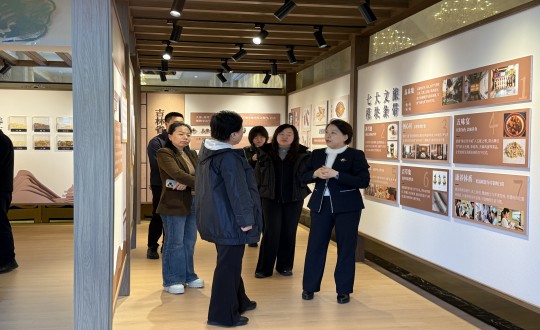 16.吉林省文化和游览厅厅长孙光芝一行光临酒店公司实地参观调研_副本.jpg 16.吉林省文化和游览厅厅长孙光芝一行光临酒店公司实地参观调研_副本.jpg